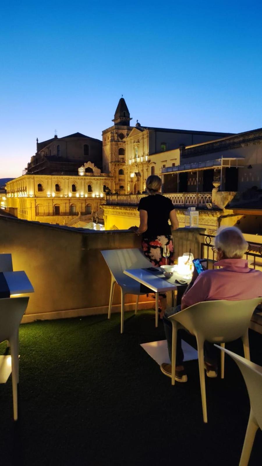 Hotel Porta Reale Noto Extérieur photo