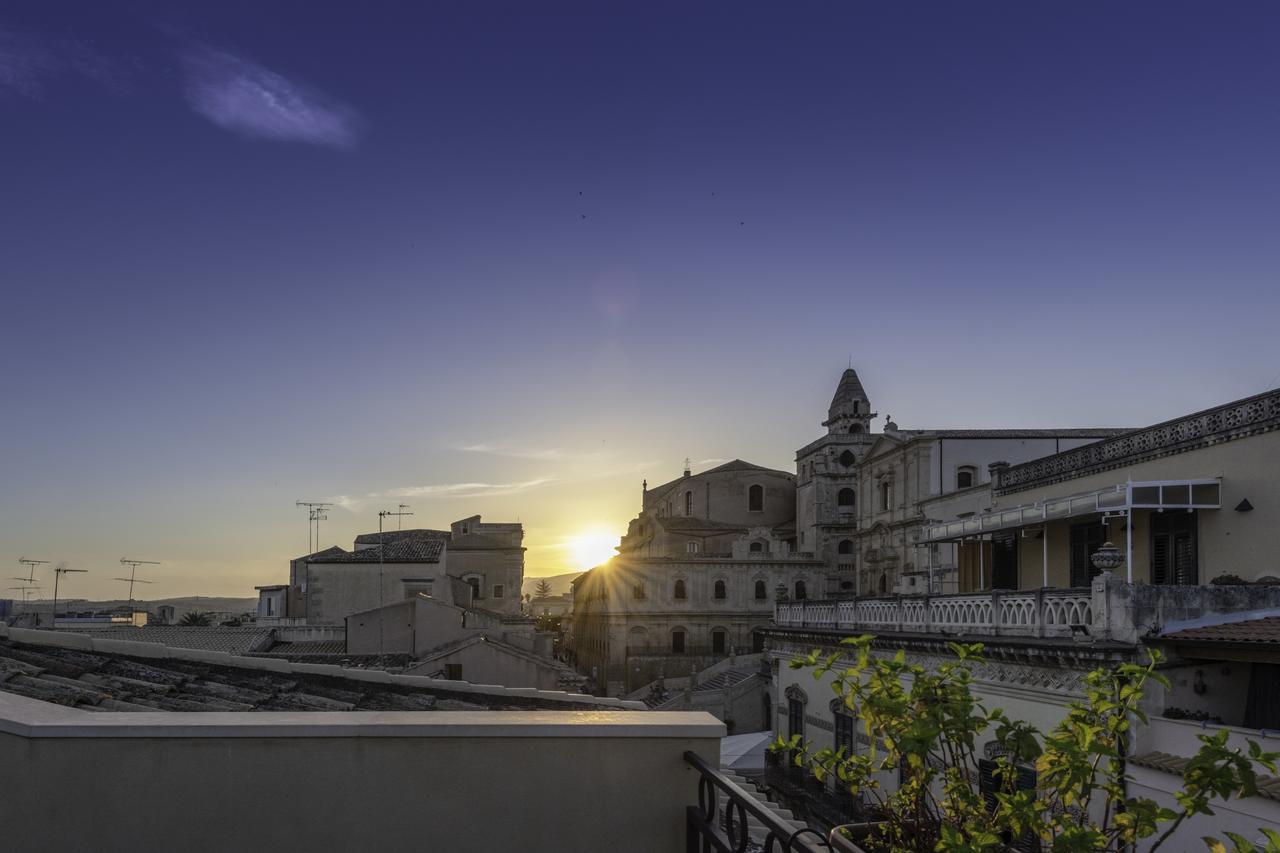 Hotel Porta Reale Noto Extérieur photo